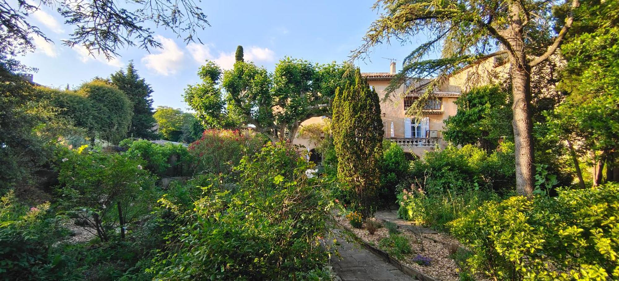 مبيت وإفطار Rue Du Chateau A Cabrieres D'Avignon المظهر الخارجي الصورة