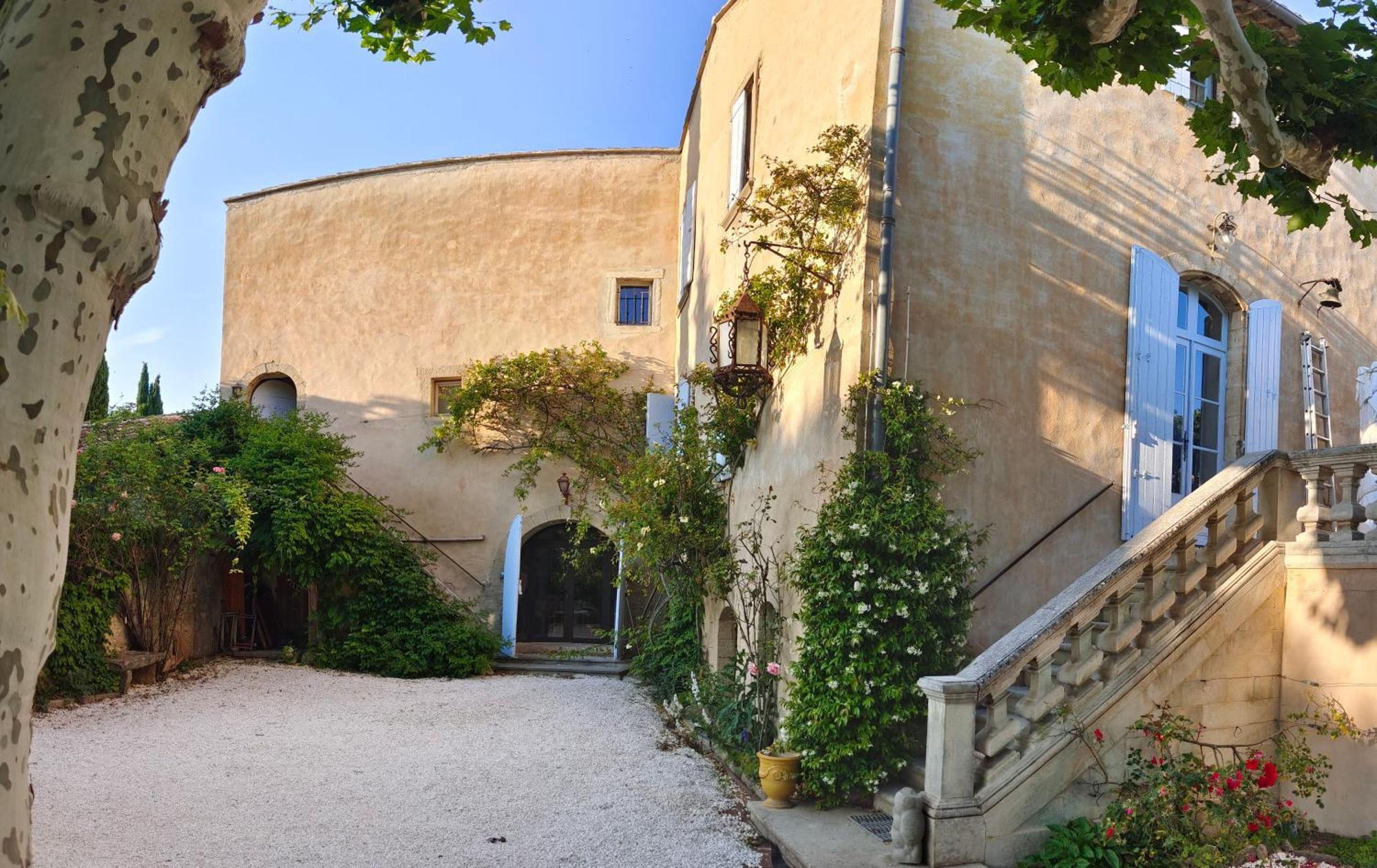 مبيت وإفطار Rue Du Chateau A Cabrieres D'Avignon المظهر الخارجي الصورة