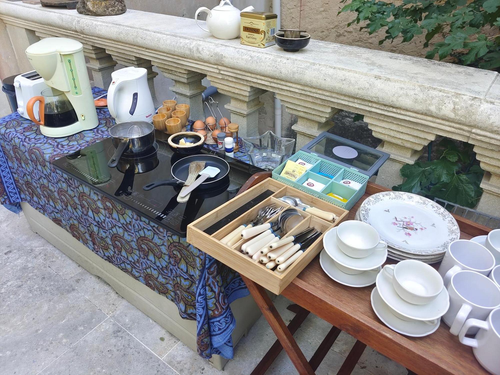 مبيت وإفطار Rue Du Chateau A Cabrieres D'Avignon المظهر الخارجي الصورة