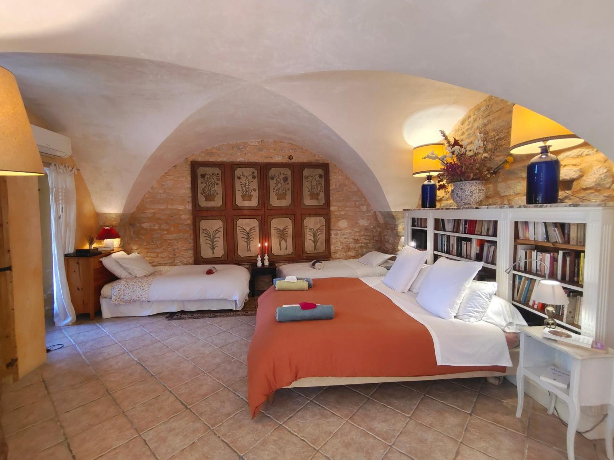 مبيت وإفطار Rue Du Chateau A Cabrieres D'Avignon المظهر الخارجي الصورة