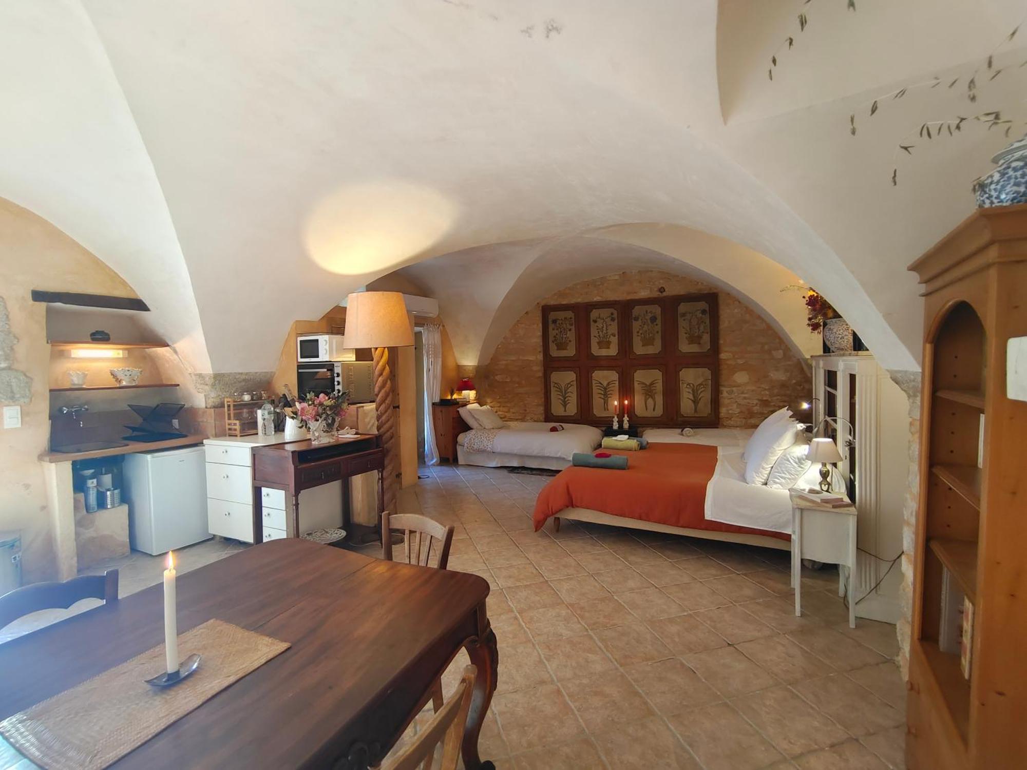 مبيت وإفطار Rue Du Chateau A Cabrieres D'Avignon المظهر الخارجي الصورة