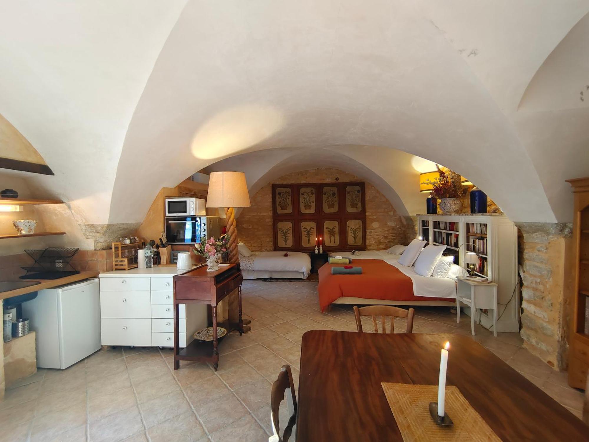 مبيت وإفطار Rue Du Chateau A Cabrieres D'Avignon المظهر الخارجي الصورة