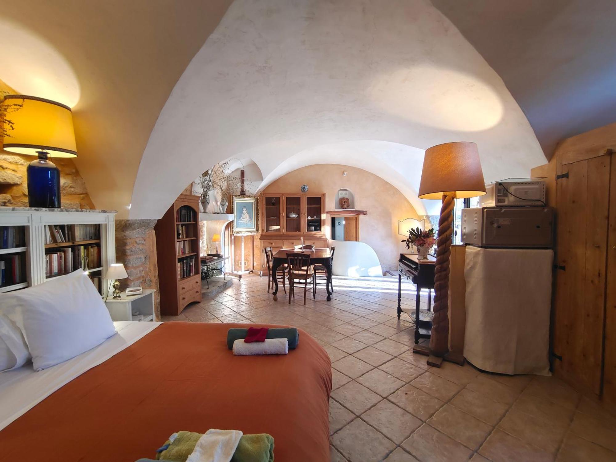 مبيت وإفطار Rue Du Chateau A Cabrieres D'Avignon المظهر الخارجي الصورة